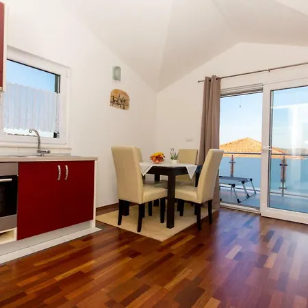 Cavar * Trogir